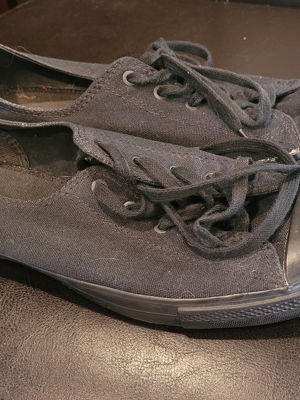Ladies Converse Black Canvas Low-Top Sneakers - Picture 2 of 3